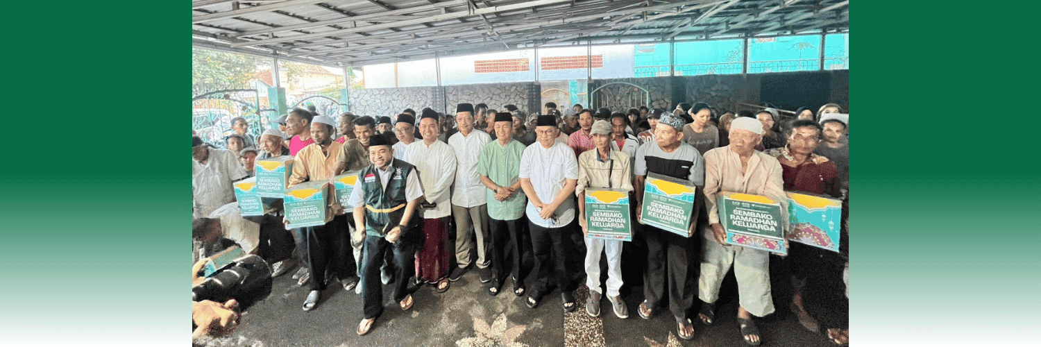 Wali Kota Palembang Bagikan Takjil Bersama LAZISNU Sumsel di Bulan Ramadhan